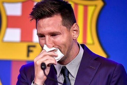 Được rao bán…1 triệu USD, khăn giấy Messi lau nước mắt khi chia tay Barca có gì đặc biệt?