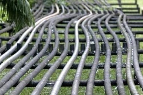 Dự luật dầu mỏ mới của Nigeria được ký thành luật