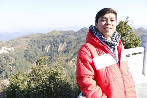 Thắt lưng buộc bụng thời Covid-19: Đừng thấy thua thiệt khi không được xài đồ hiệu