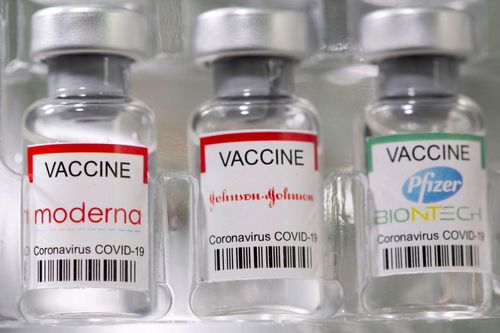 Lo sợ biến thể Delta, nhiều người đến Mỹ để tiêm vaccine tăng cường