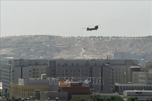 Mỹ sơ tán trên 700 người khỏi Afghanistan trong 24 giờ qua
