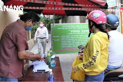 Cuộc chiến chống dịch không của riêng ai