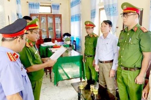 Chính trị - Xã hội Pháp luật - Cuộc sống Phối hợp giải quyết các vụ việc tham nhũng