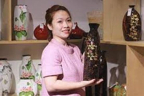 Bắt đối tượng Ngân 'gốm' lừa đảo bán hàng trên mạng xã hội