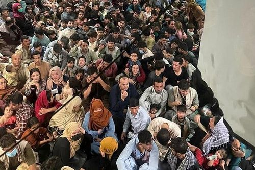 Taliban hứa để người Afghanistan sơ tán an toàn đến Mỹ