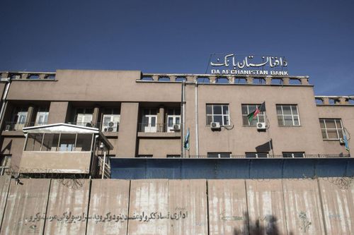 Mỹ chặn đứng hàng loạt lô tiền mặt tới Afghanistan