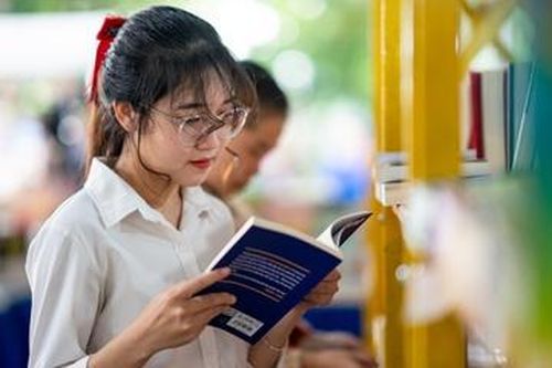 Bộ GD&ĐT đề nghị địa phương tạo điều kiện vận chuyển sách giáo khoa