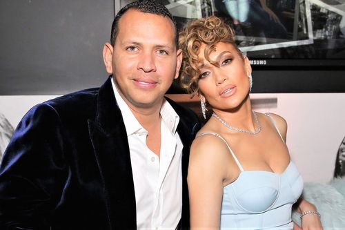 Phản ứng của bạn trai cũ sau khi Jennifer Lopez xóa sạch ảnh chung
