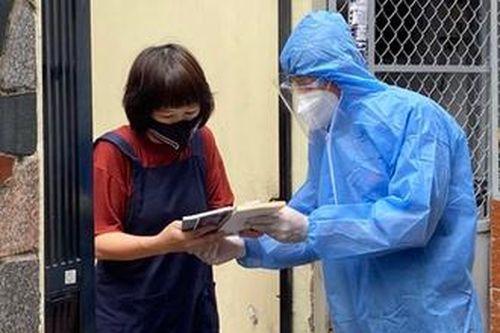 Sách là mặt hàng thiết yếu của người dân trong mùa dịch