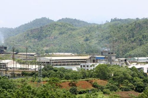 Lào Cai: Tạm dừng một dây chuyền sản xuất Nhà máy phân bón NPK do thải khí đen