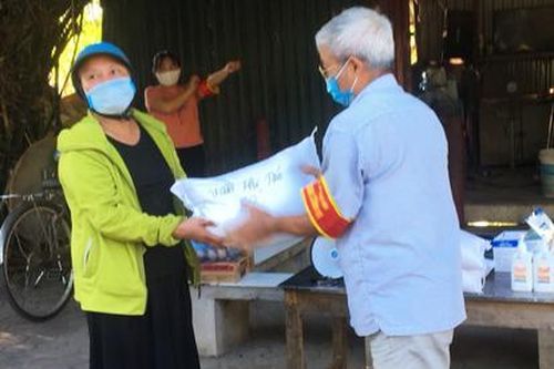 Thông tin 'người dân nghèo hái rau dại để ăn' là không đúng
