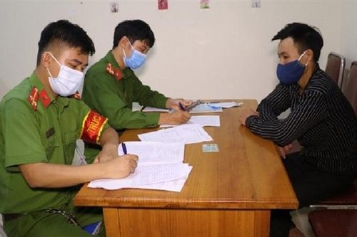 Nghệ An: Bắt nam thanh niên đưa người 'thông chốt' kiểm soát dịch vào TP.Vinh