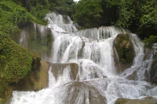 Những thác nước tuyệt đẹp tại Na Hang - Lâm Bình thu hút du khách