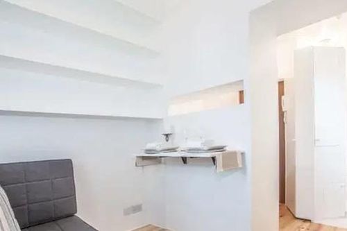 Căn hộ 12m2, không có giường ngủ được bán với giá kỉ lục