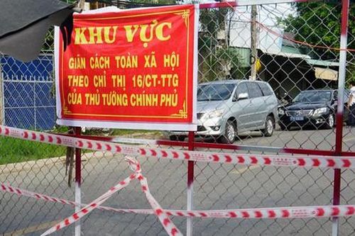 Thứ trưởng Bộ Y tế: Hạn chế nguy cơ 'vòng xoáy lây lan', kiểm soát dịch trước ngày 25/8