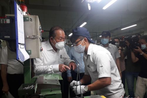 TP.HCM kiến nghị Thủ tướng nhiều giải pháp duy trì sản xuất trong đại dịch