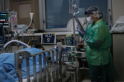 COVID-19: Các dữ liệu phản ánh diễn biến đáng lo ngại tại Nhật Bản