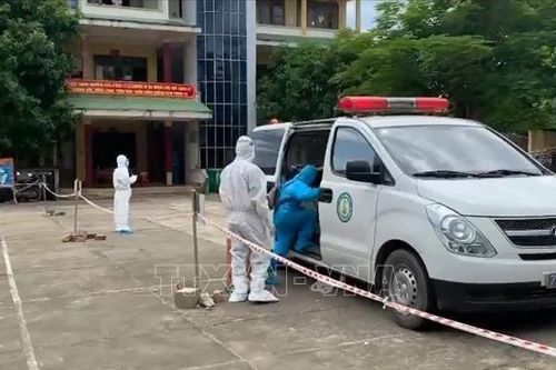 Bộ Y tế sẽ tiếp tục hỗ trợ thuốc, nhân lực và vaccine để Bình Dương chống dịch