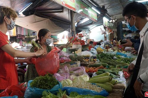 Đà Nẵng hỗ trợ nhu yếu phẩm cho người dân thuộc diện chính sách