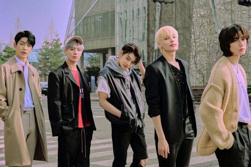 TXT đáp trả khi bị nói rằng 'nhóm thành công là nhờ công ty và BTS'