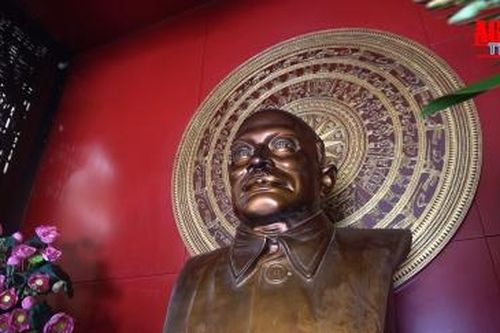 Chủ tịch Tôn Đức Thắng- người chiến sĩ tiên phong của phong trào công nhân