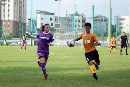 Đội tuyển bóng đá nữ Việt Nam hòa U15 nam Futsal Thái Sơn Bắc