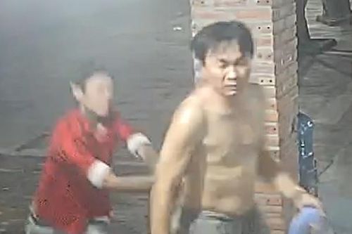Chém hàng xóm vì mối thù 10 năm trước