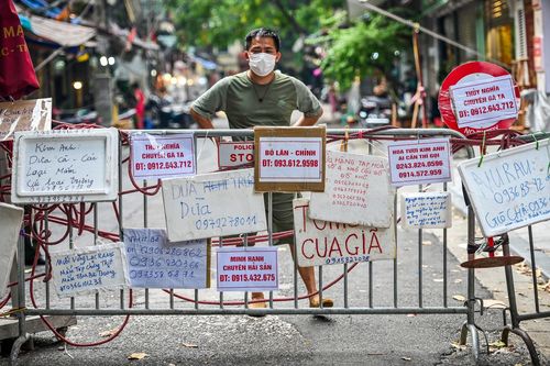 Hà Nội tạm dừng kinh doanh chợ Hàng Bè