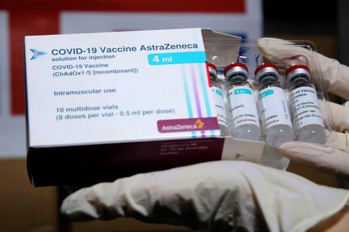 Thêm 1,2 triệu liều vaccine AstraZeneca về Việt Nam