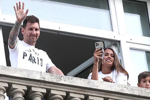 Messi đau đầu chuyện nhà cửa ở Paris