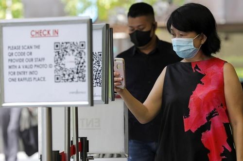 Singapore bắt đầu thí điểm cách ly bệnh nhân tại nhà