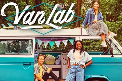'Hô biến' xe Minivan thành nhà di động chỉ 91 triệu đồng