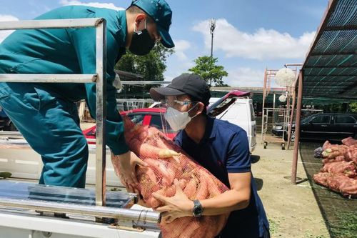 Bài 3: Chúng tôi đi xin, xin bằng cả tấm lòng
