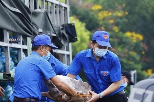 Hàng triệu thanh niên góp sức mình trong cuộc chiến chống dịch COVID-19