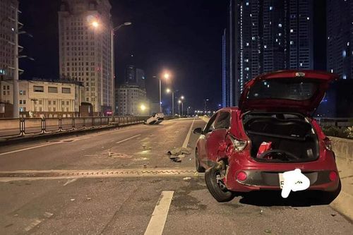 Ô tô hết xăng đỗ trên đường vành đai 3, tài xế bị tông tử vong