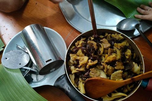 Bám trụ Hà Nội nhờ trợ cấp, vợ chồng thất nghiệp chờ qua giãn cách