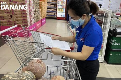 Người dân chủ động trữ thực phẩm, ít đặt mua hàng