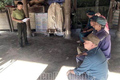 Nâng cao nhận thức người dân về bảo vệ, phát triển rừng