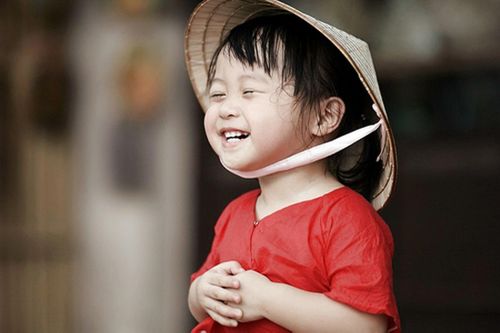 Con có một tuổi thơ… đang chờ