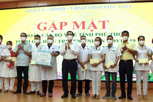 Gặp mặt đoàn cán bộ y tế hỗ trợ chống dịch COVID-19 tại TP Hồ Chí Minh