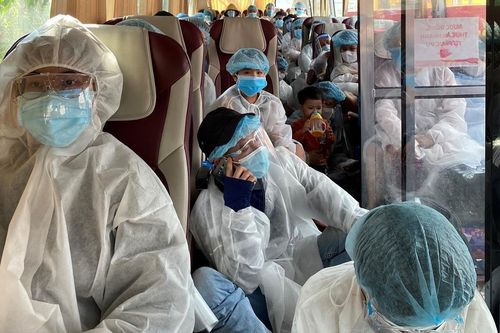 Nhiều tỉnh miền Trung tiếp tục đón bà con từ tâm dịch phía Nam hồi hương