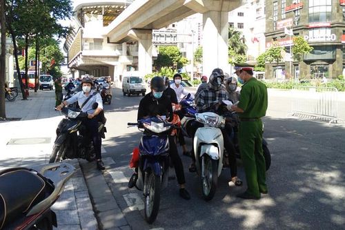 Xử phạt 900 trường hợp vi phạm quy định phòng, chống dịch Covid-19
