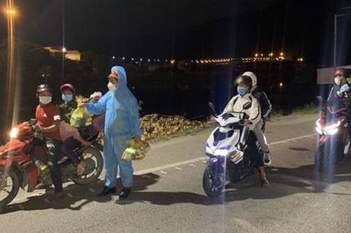 Phải làm gì, theo bạn?