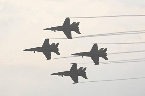 Chiến đấu cơ Mỹ bay vòng quanh Kabul để hỗ trợ sơ tán người