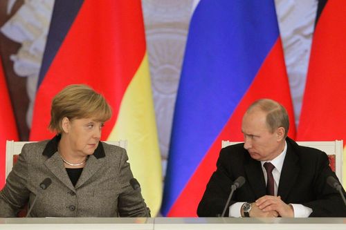 Bà Merkel đến gặp ông Putin trước khi rời nhiệm sở