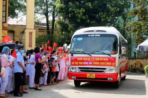 Đoàn y tế Hà Nam vào hỗ trợ Đồng Nai chống dịch