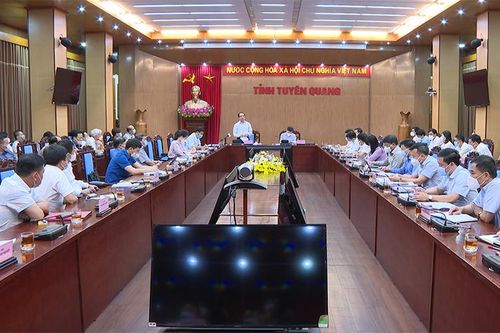 Tuyên Quang tăng cường phòng dịch, tập trung duy trì, mở rộng sản xuất