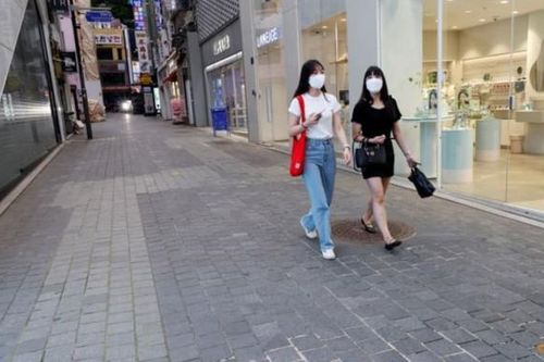 Hàn Quốc tiếp tục giãn cách xã hội, Úc kéo dài phong tỏa COVID-19