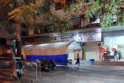 Lại phong tỏa chung cư HH4C Linh Đàm sau khi phát hiện thêm nhiều ca mắc COVID-19