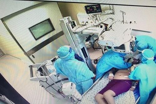 TPHCM: Trẻ mắc COVID-19, phụ huynh nên đưa đến bệnh viện nào?